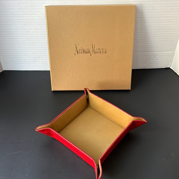 Neiman Marcus Accessories Neiman Marcus Mans Leather Accessory Tray